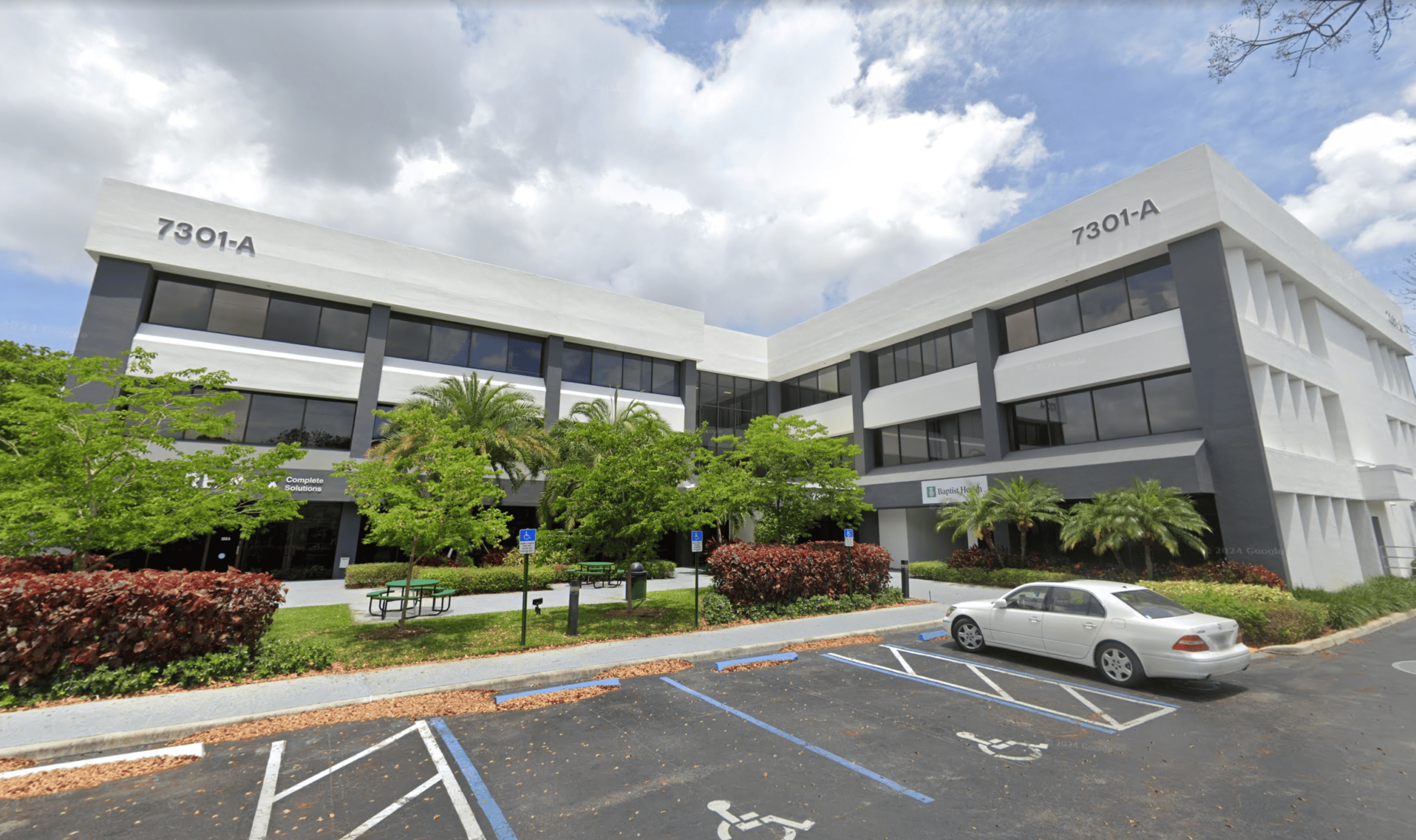 dr angelica ramirez office building internist